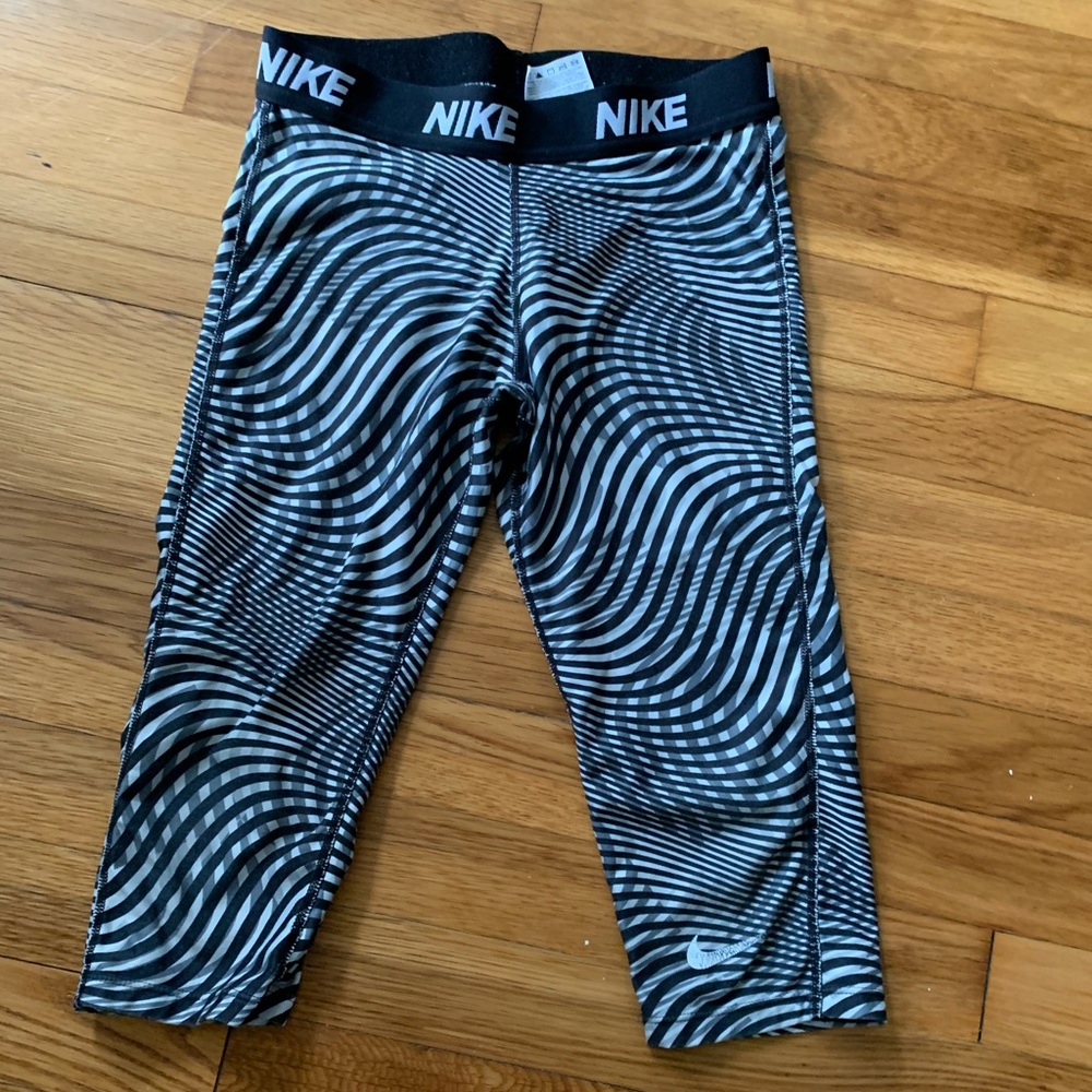 Nike Crop Leggings